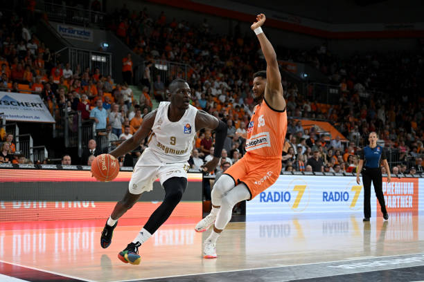 受航海运动 受航海运动