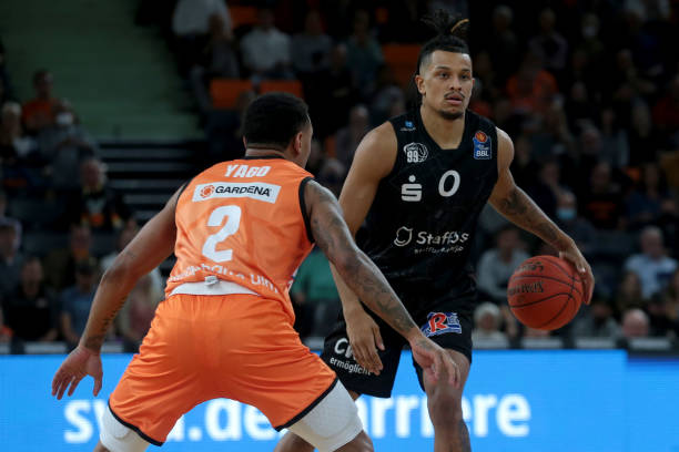 位是至少 位是至少